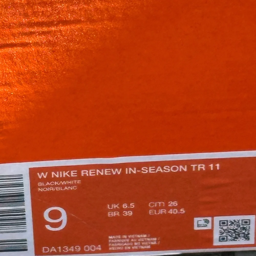 Nike Renew In-Season Black Casual Running Workout Sneaker - US Womens 9 NEW